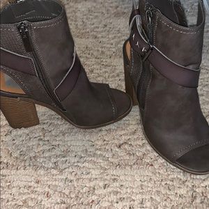 PERFECT Dolce Vida open toe heels